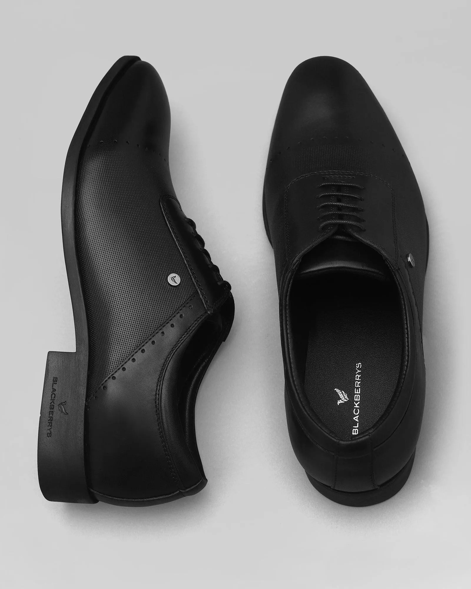 Must Haves Leather Black Textured Oxford Shoes - Kiwi